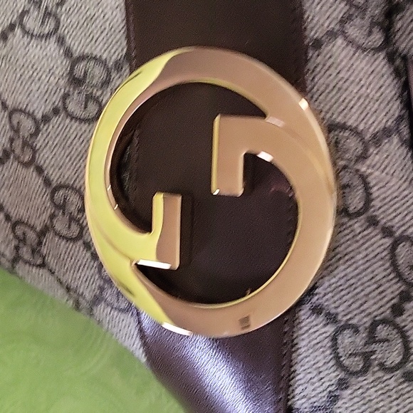 GUCCI beige and ebony GG Supreme boots size 8.5, with box and dust bags. - Picture 8 of 9